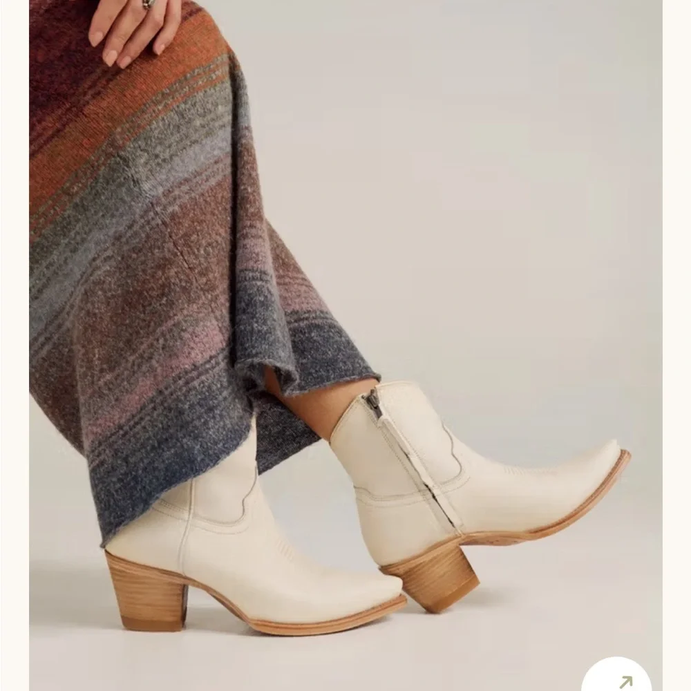 Tecovas "The Daisy Booties" in Bone - Picture 3 of 11